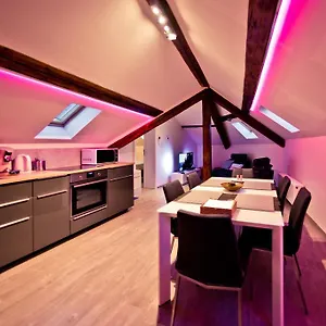Les De Nanesse Apartment